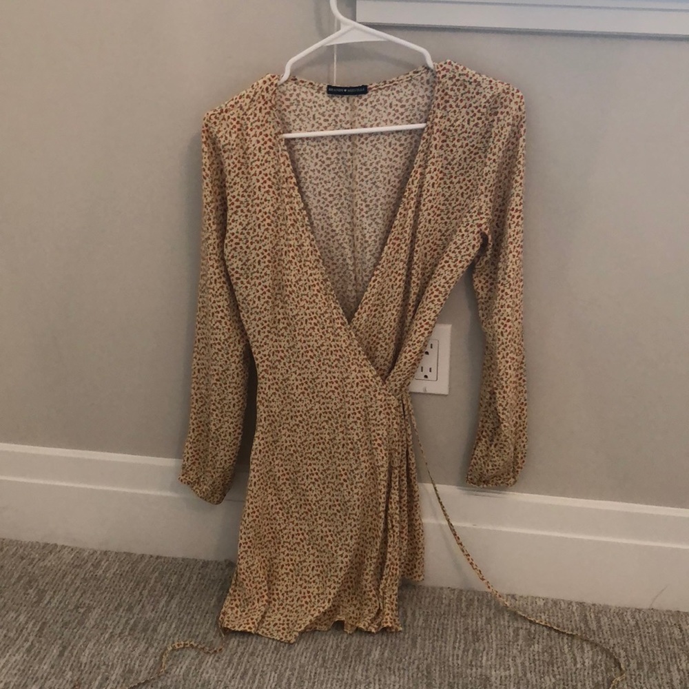 Brandy Melville Wrap dress